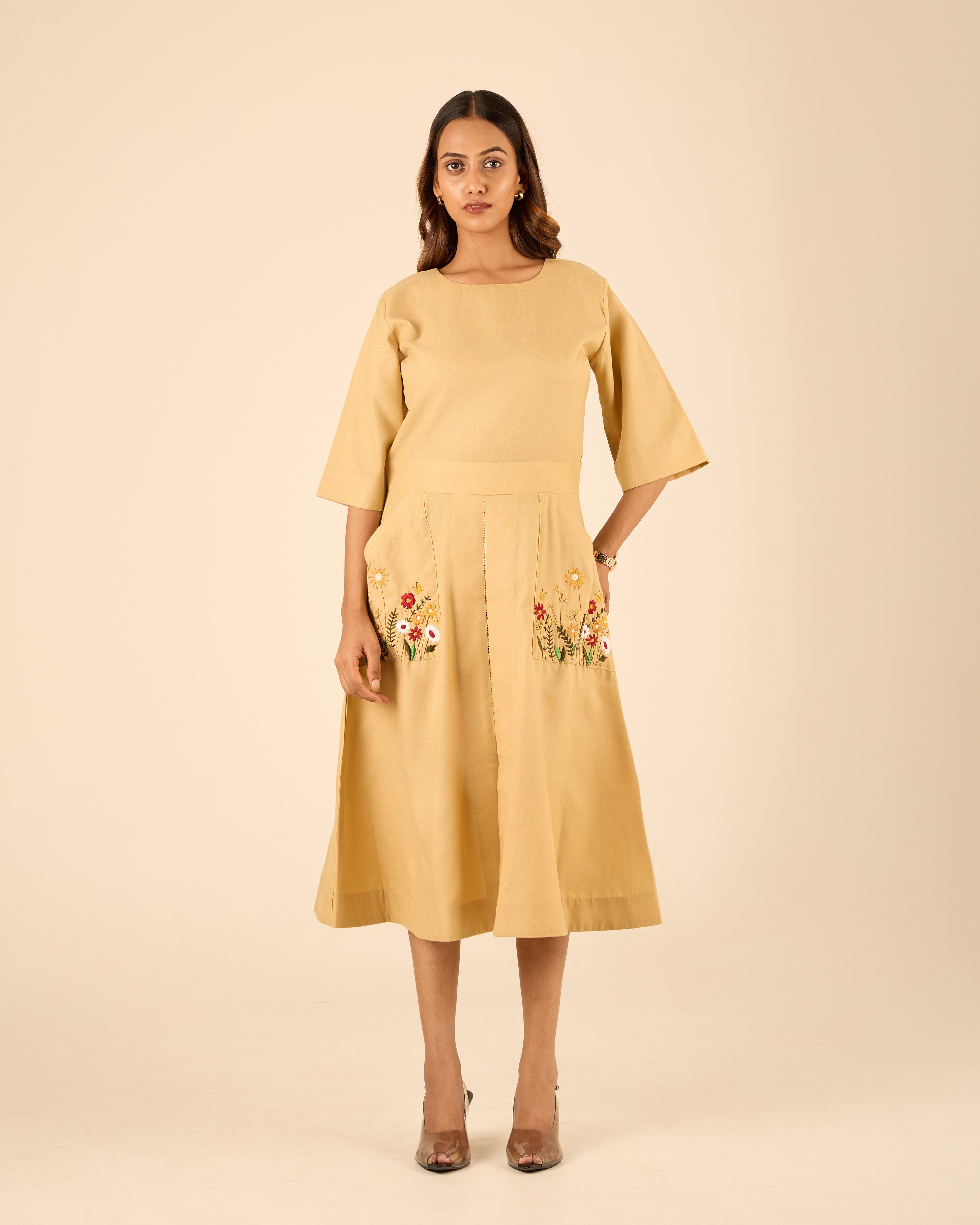 Laibaag- Fit & Flare Midi Dress