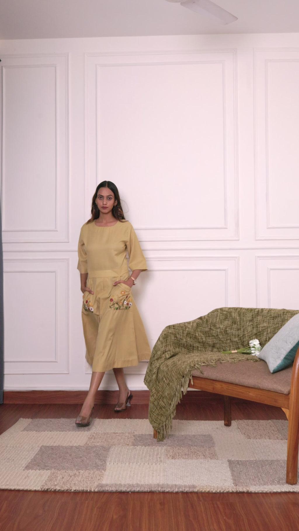 Laibaag- Fit & Flare Midi Dress